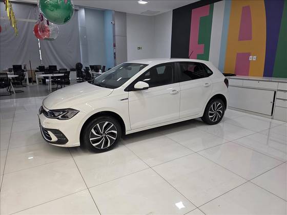 VOLKSWAGEN POLO 1.0 170 TSI HIGHLINE AUTOMÁTICO VOLKSWAGEN POLO 1.0 170 TSI HIGHLINE AUTOMÁTICO